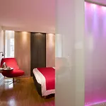 Mercure Arc De Triomphe Etoile Hotel