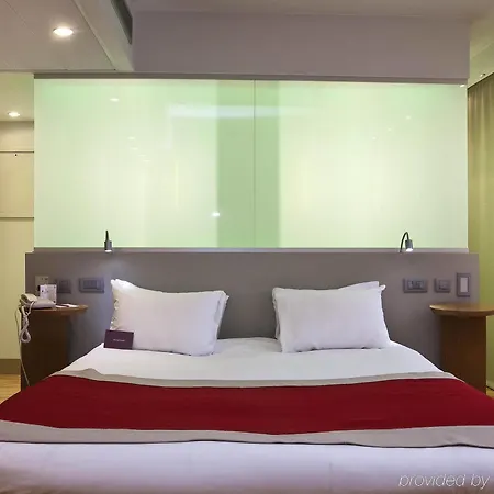 Mercure Arc De Triomphe Etoile Hotel Parigi