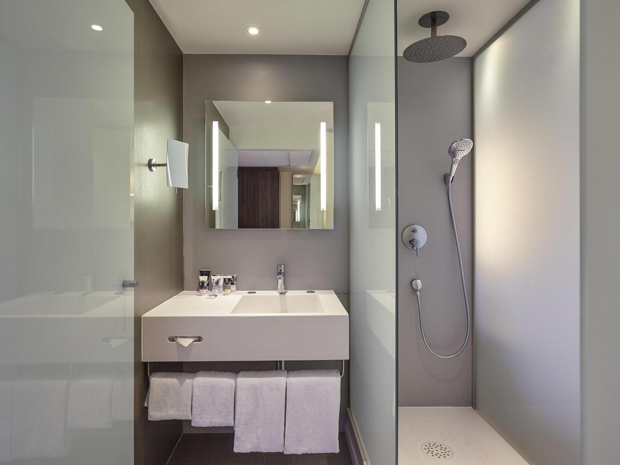 Hotel Mercure Arc De Triomphe Etoile 4*