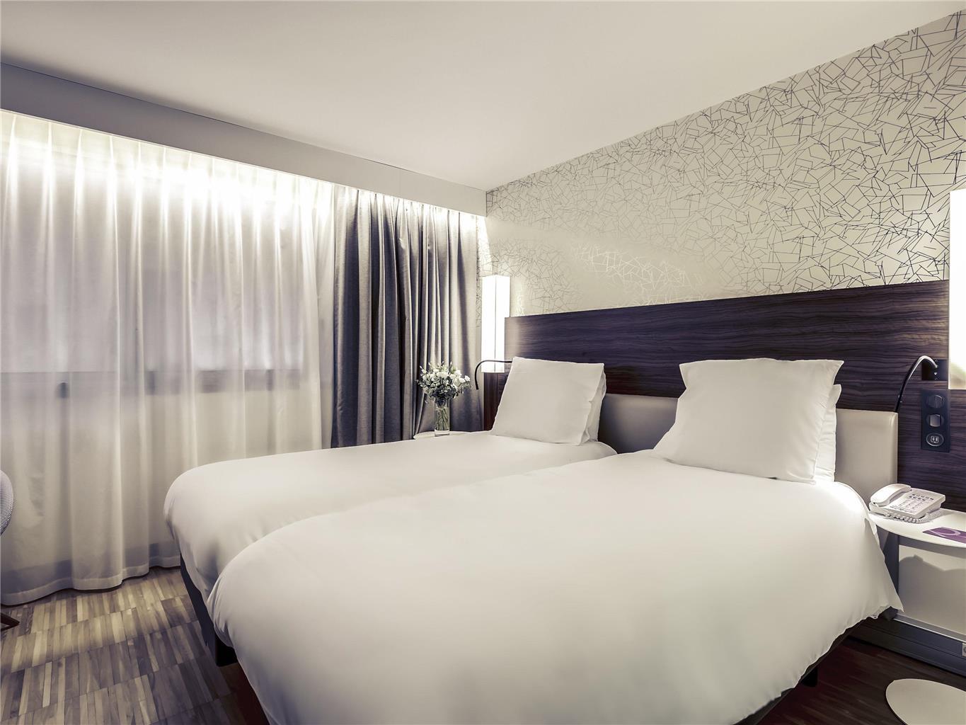 Mercure Arc De Triomphe Etoile Hotel