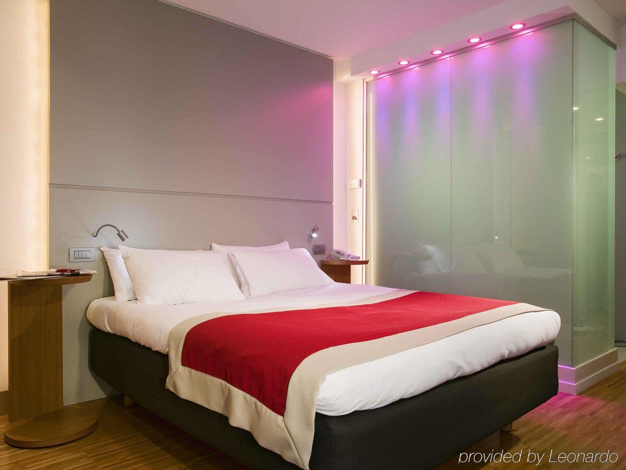Mercure Arc De Triomphe Etoile Hotel Parigi